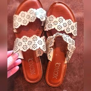XOXO Mela Floral Sandals